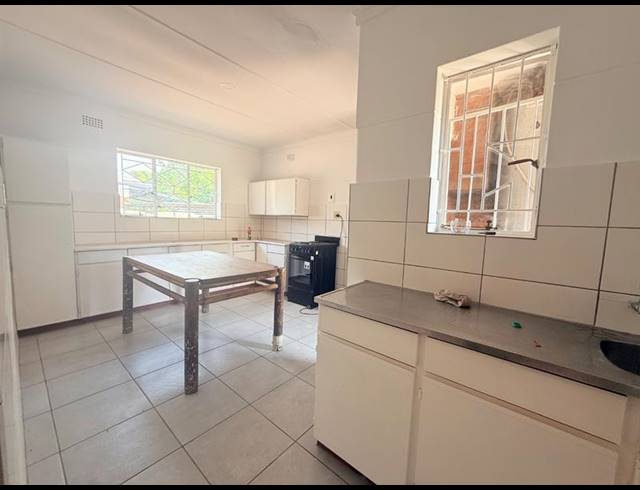 3 BEDROOM HOUSE FOR SALE IN VANDERBIJLPARK CW 6